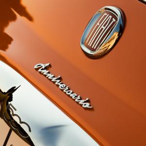 Fiat 500C Anniversario 2017 года 